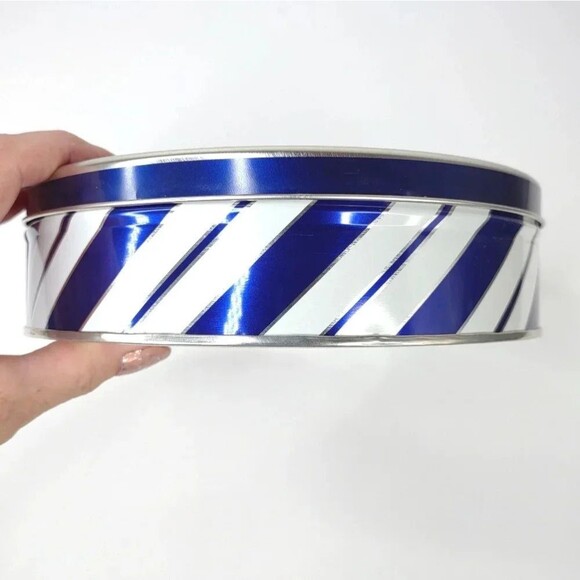 Santa Claus Cookie Tin Christmas Cookie Tin Container - Picture 7 of 11